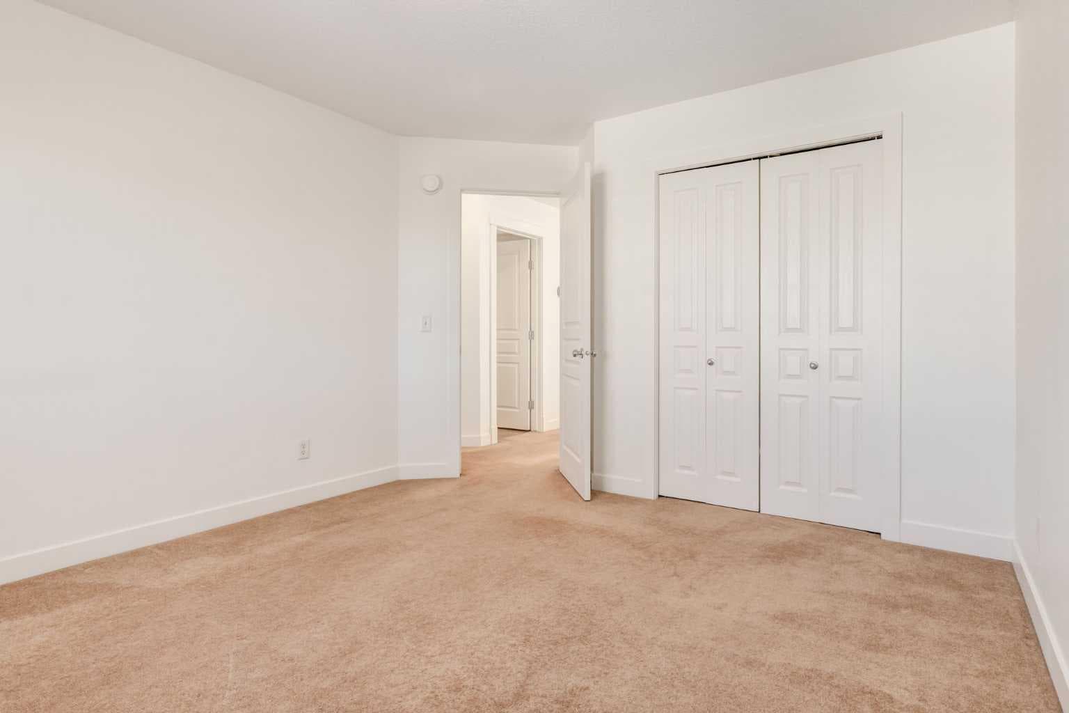 804, 281 Cougar Ridge Drive SW