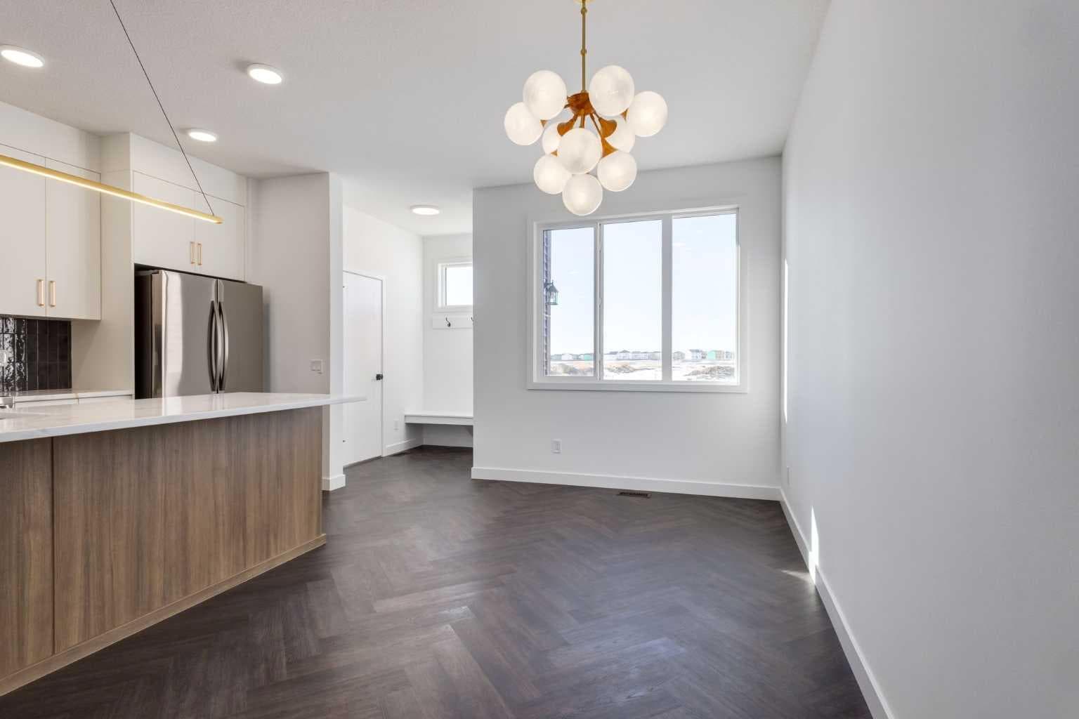 411 Clydesdale Avenue 