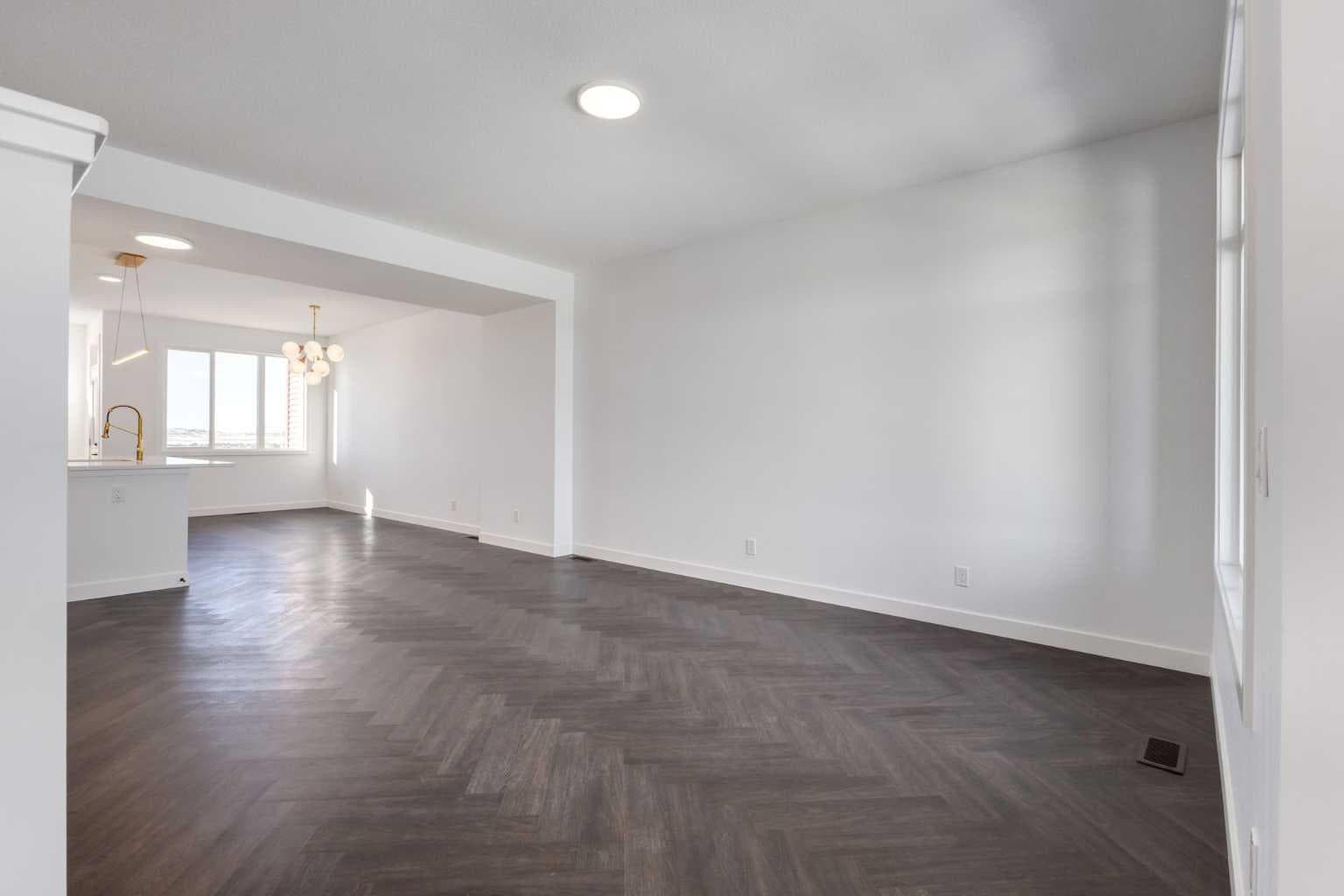 411 Clydesdale Avenue 