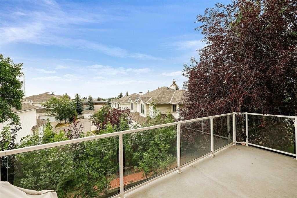 104, 6550 Old Banff Coach Road SW