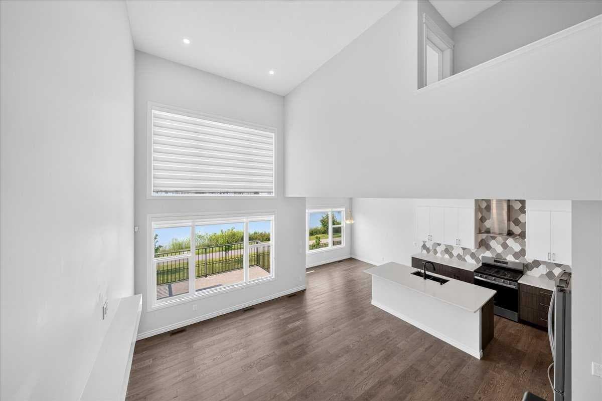 75 Midgrove Drive SW