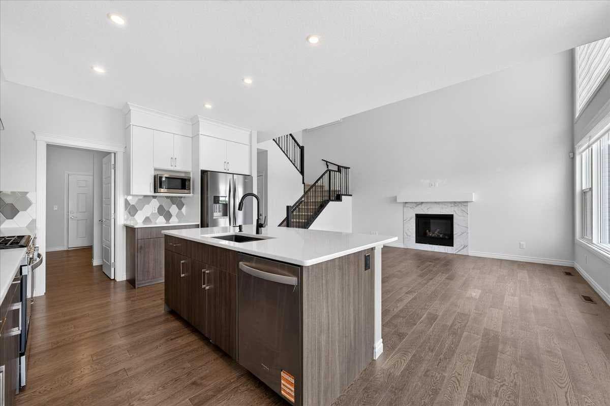 75 Midgrove Drive SW