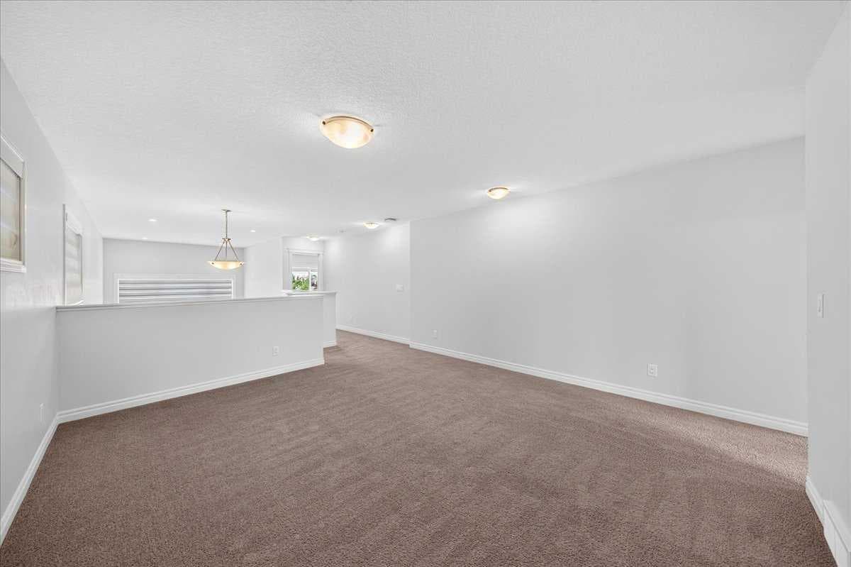 75 Midgrove Drive SW