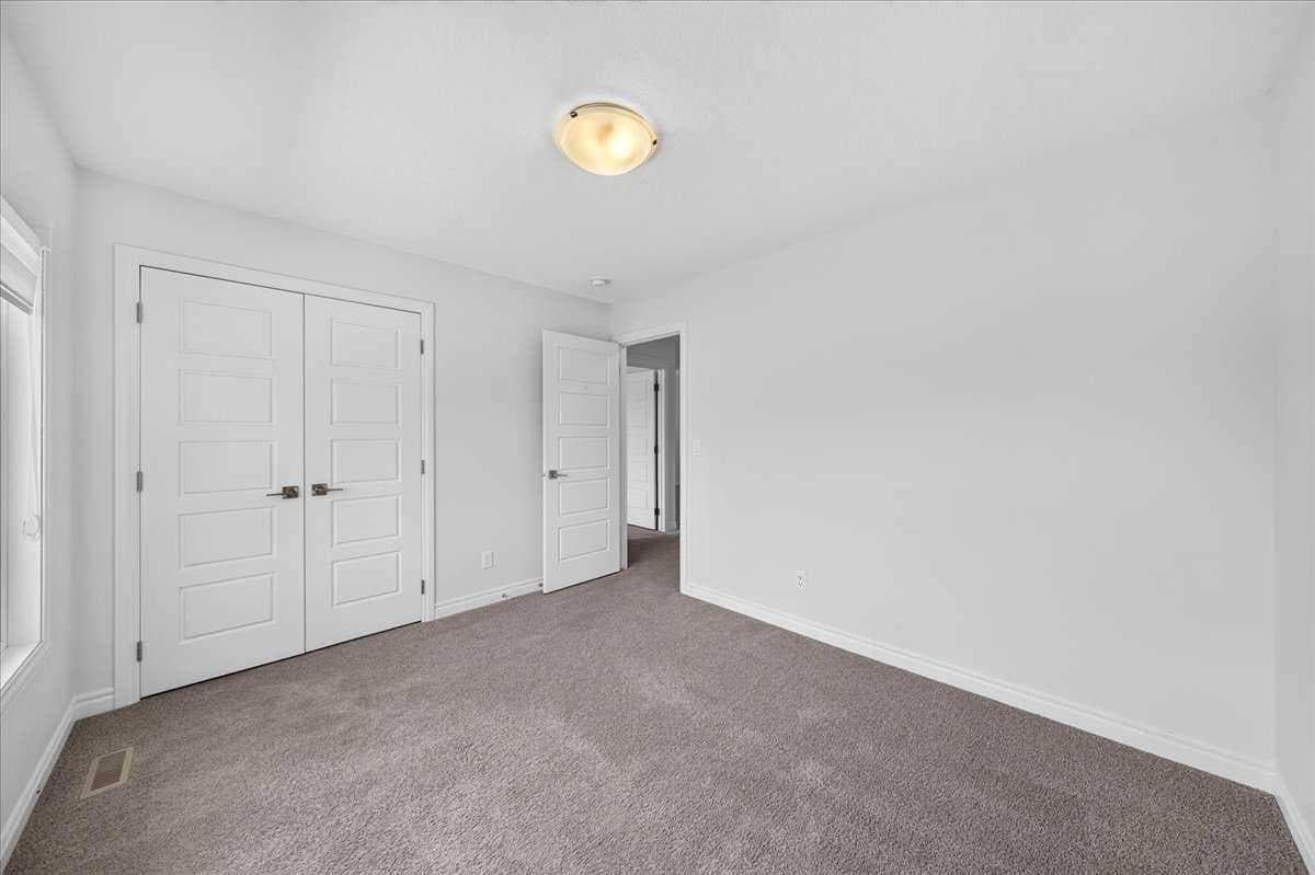75 Midgrove Drive SW