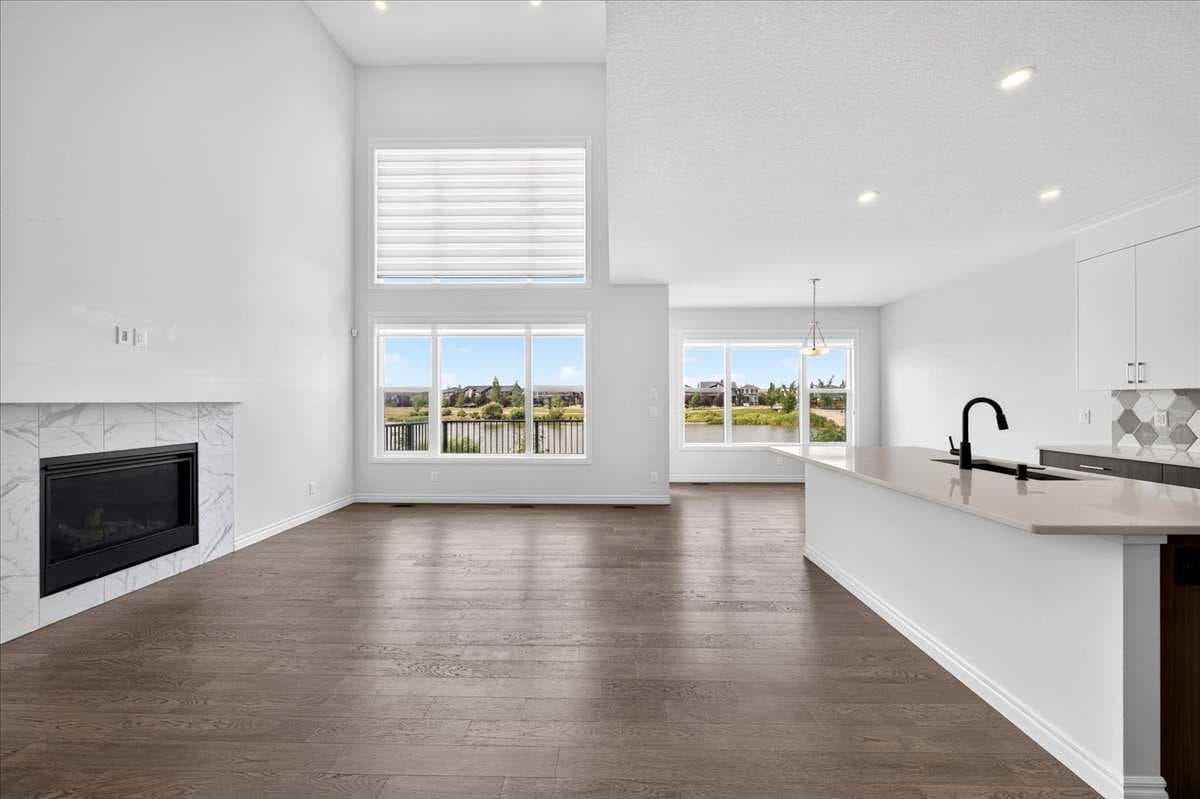 75 Midgrove Drive SW