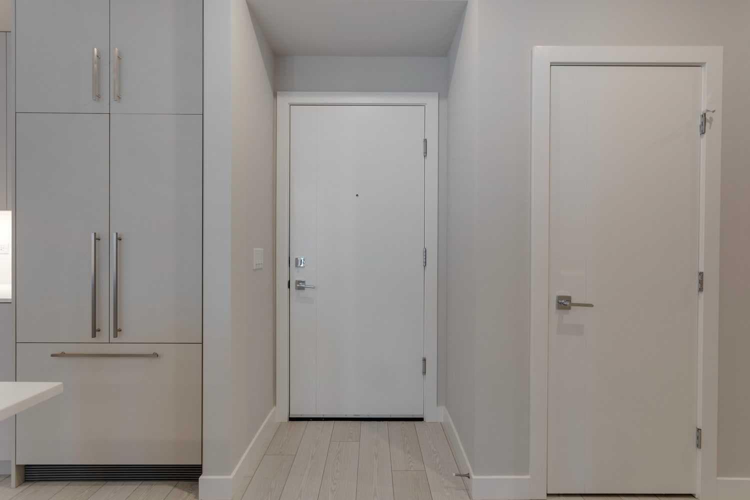206, 8370 Broadcast Avenue SW