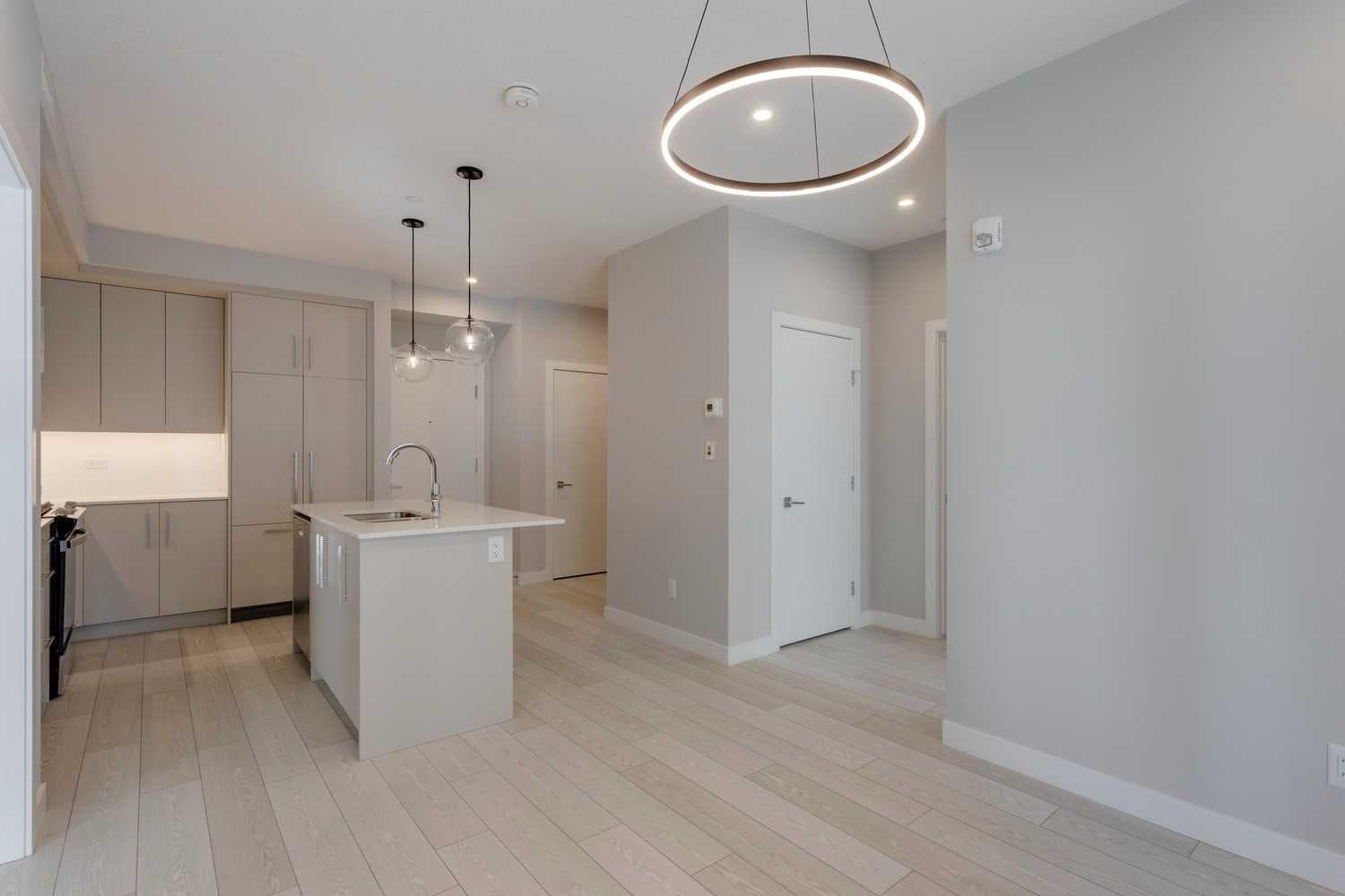 206, 8370 Broadcast Avenue SW