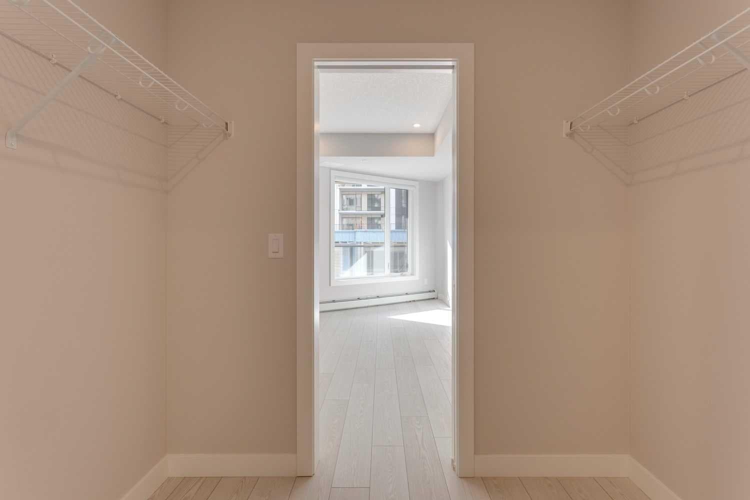 206, 8370 Broadcast Avenue SW