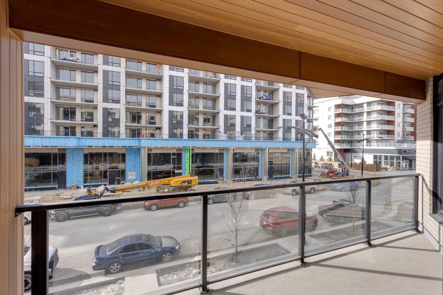 206, 8370 Broadcast Avenue SW