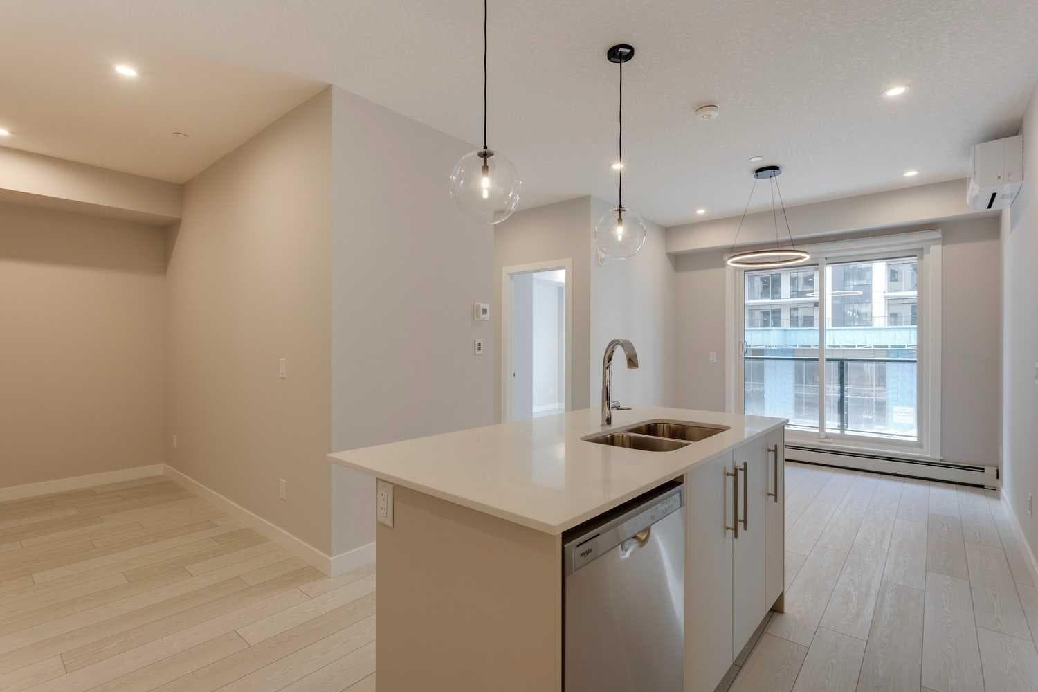 206, 8370 Broadcast Avenue SW