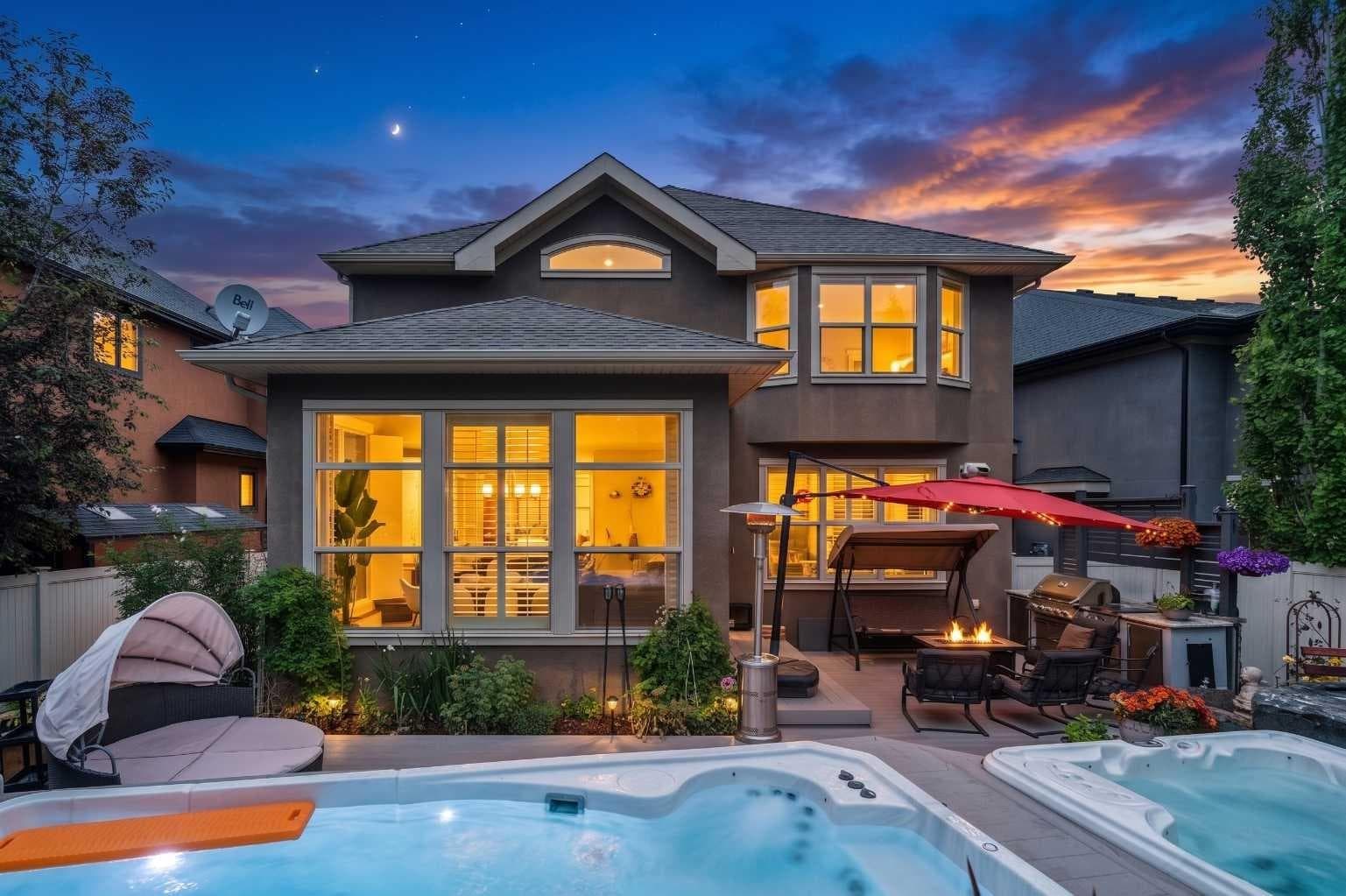 11 Aspen Cliff Place SW
