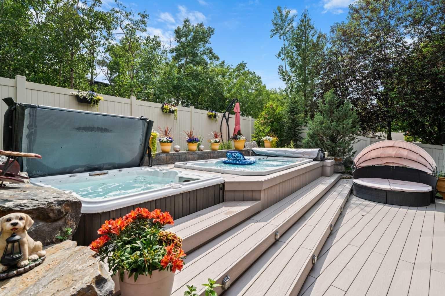 11 Aspen Cliff Place SW
