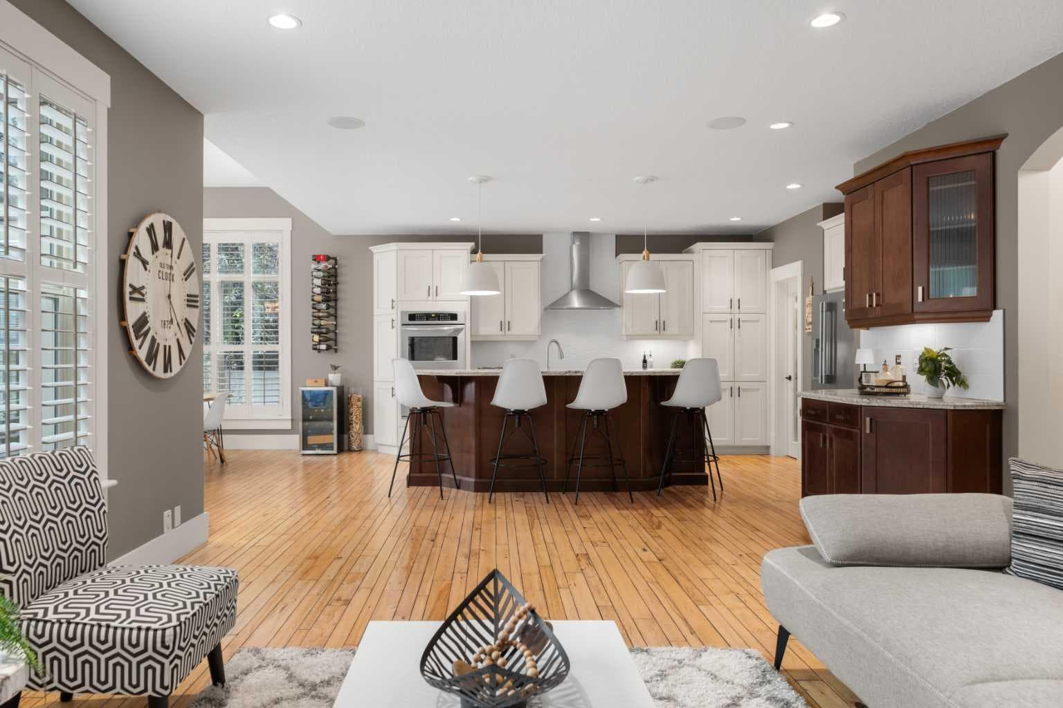 11 Aspen Cliff Place SW