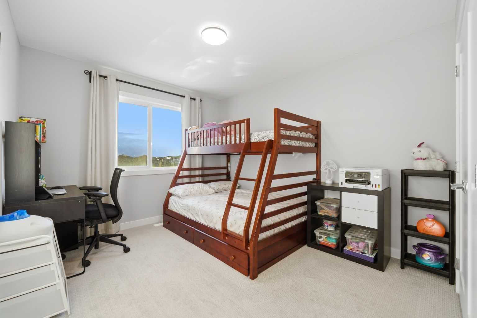 163 DAWSON WHARF RISE Mount 
