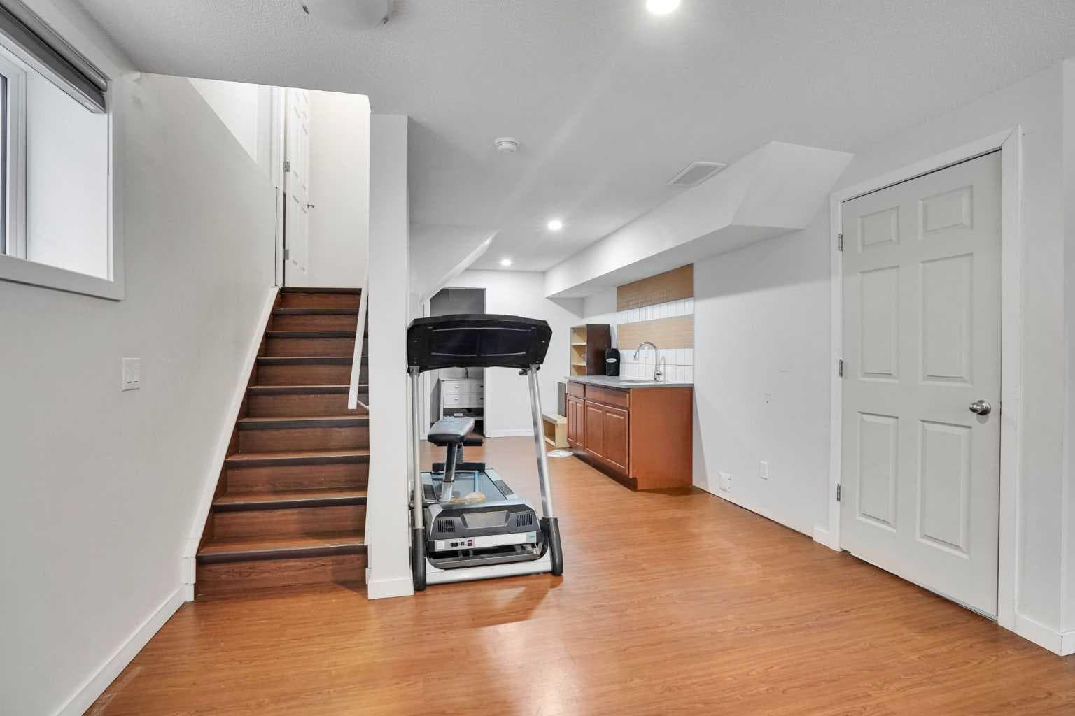 209 Windford Park SW