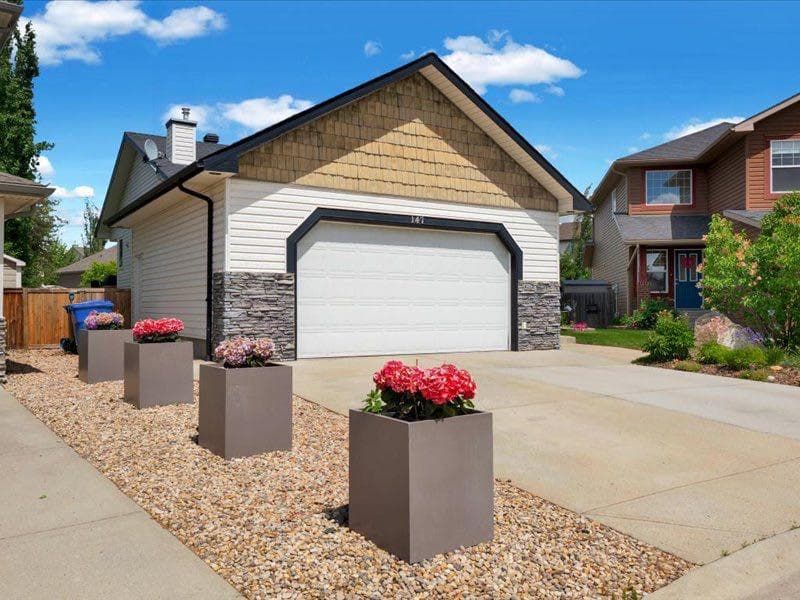 147 Cove Place 