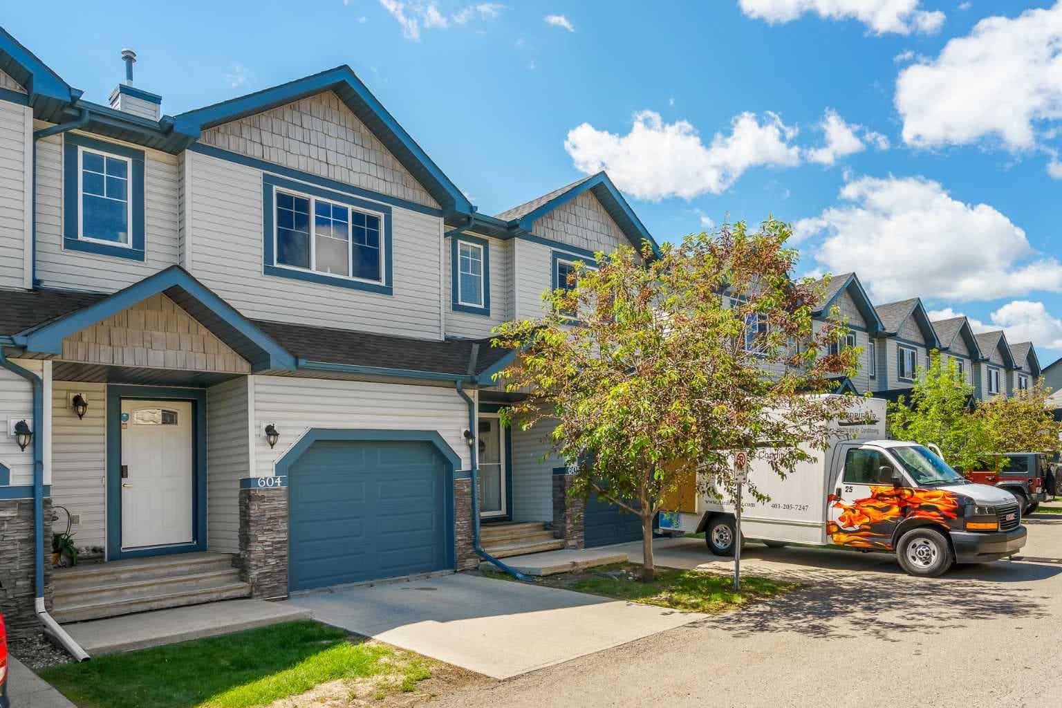 604, 620 Luxstone Landing SW