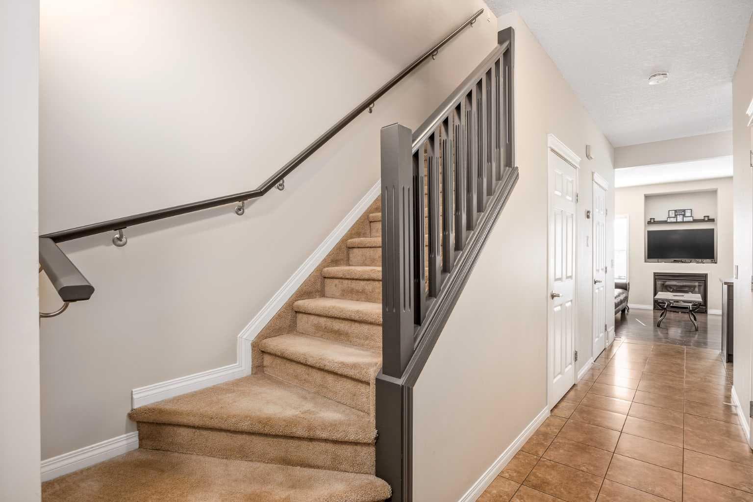 604, 620 Luxstone Landing SW