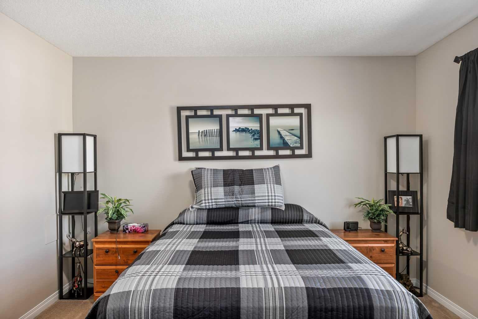 604, 620 Luxstone Landing SW