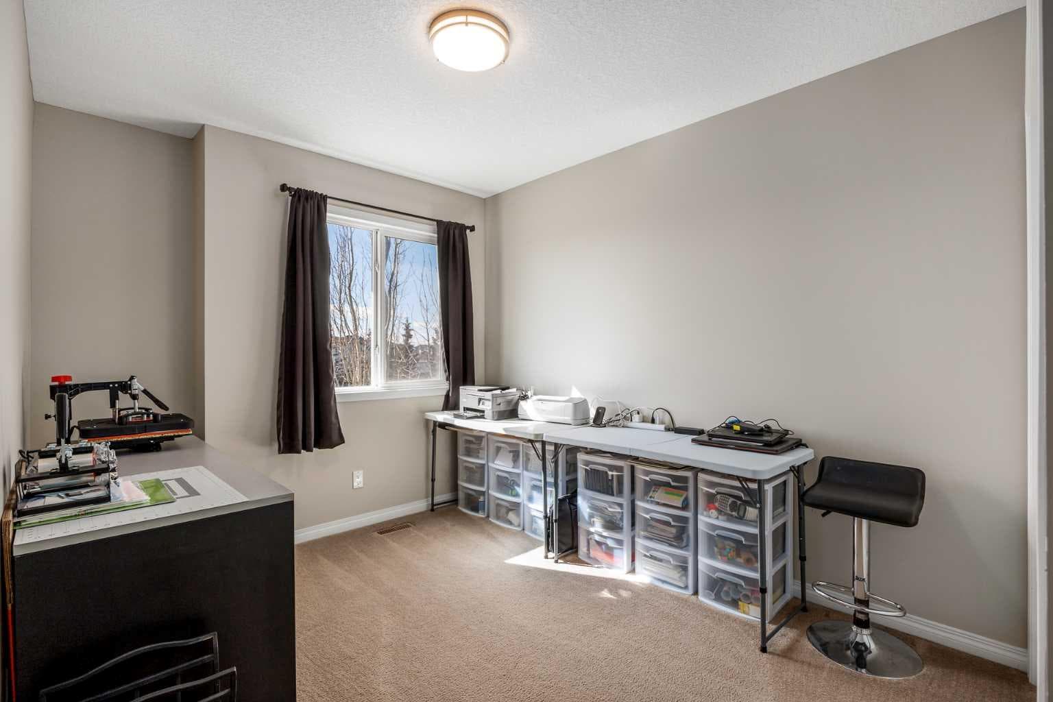 604, 620 Luxstone Landing SW