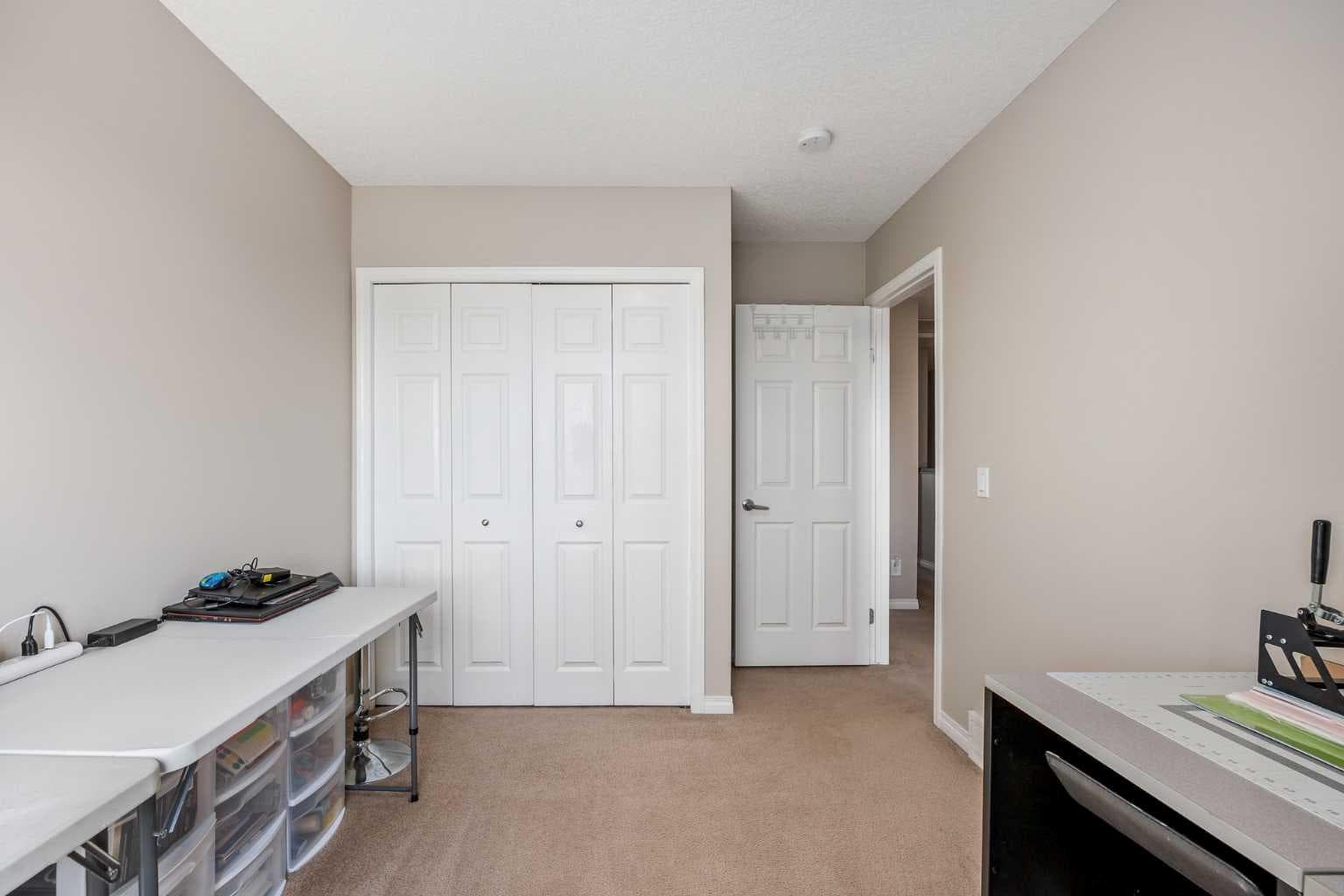 604, 620 Luxstone Landing SW