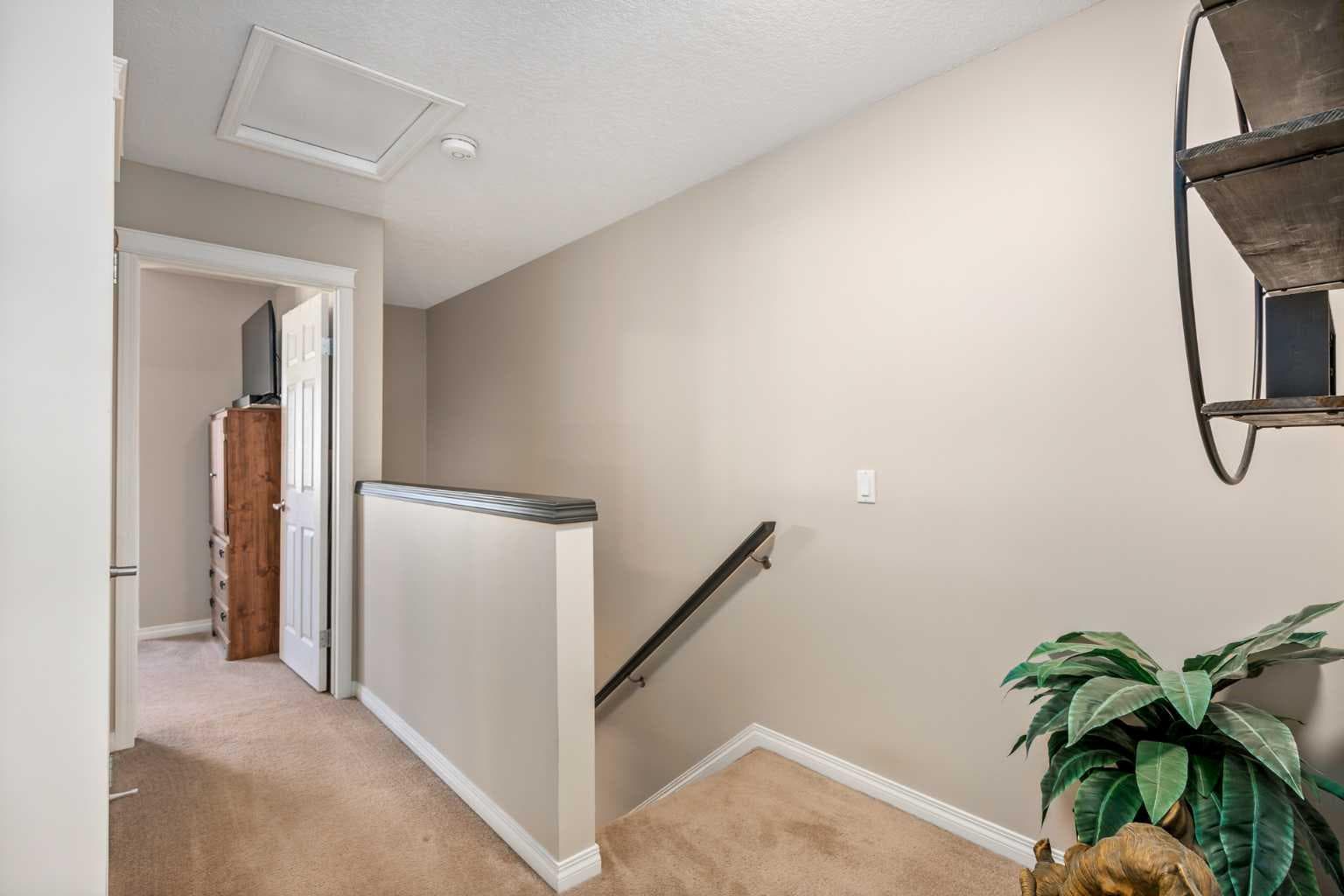 604, 620 Luxstone Landing SW