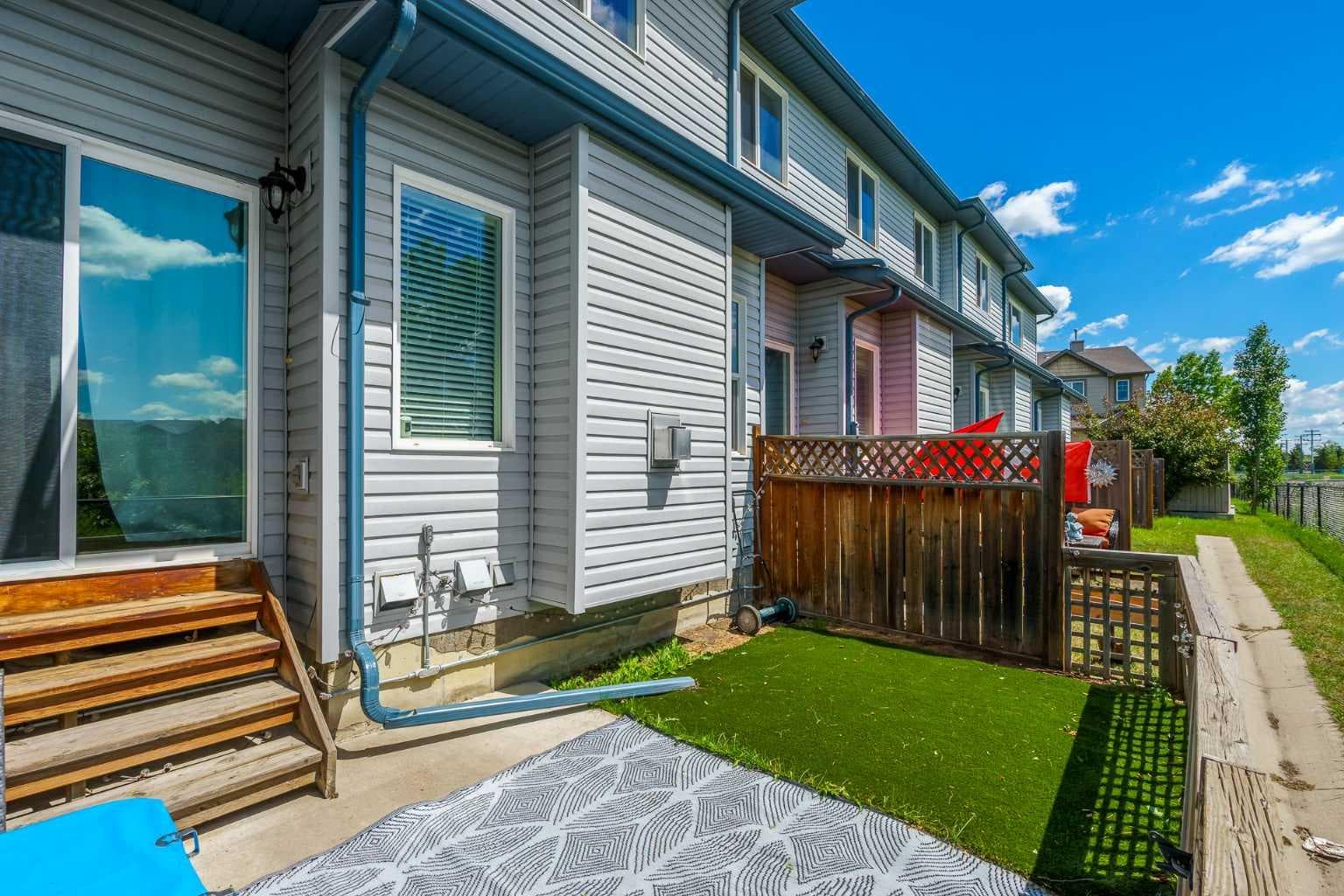 604, 620 Luxstone Landing SW