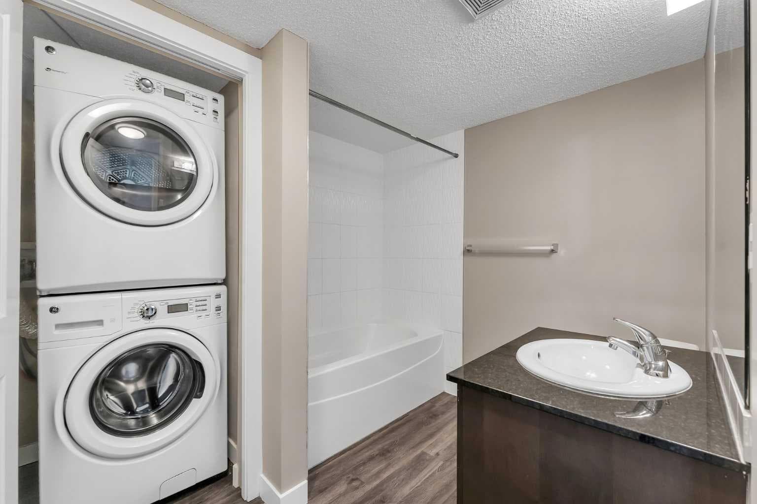 312, 10 Kincora Glen Park NW