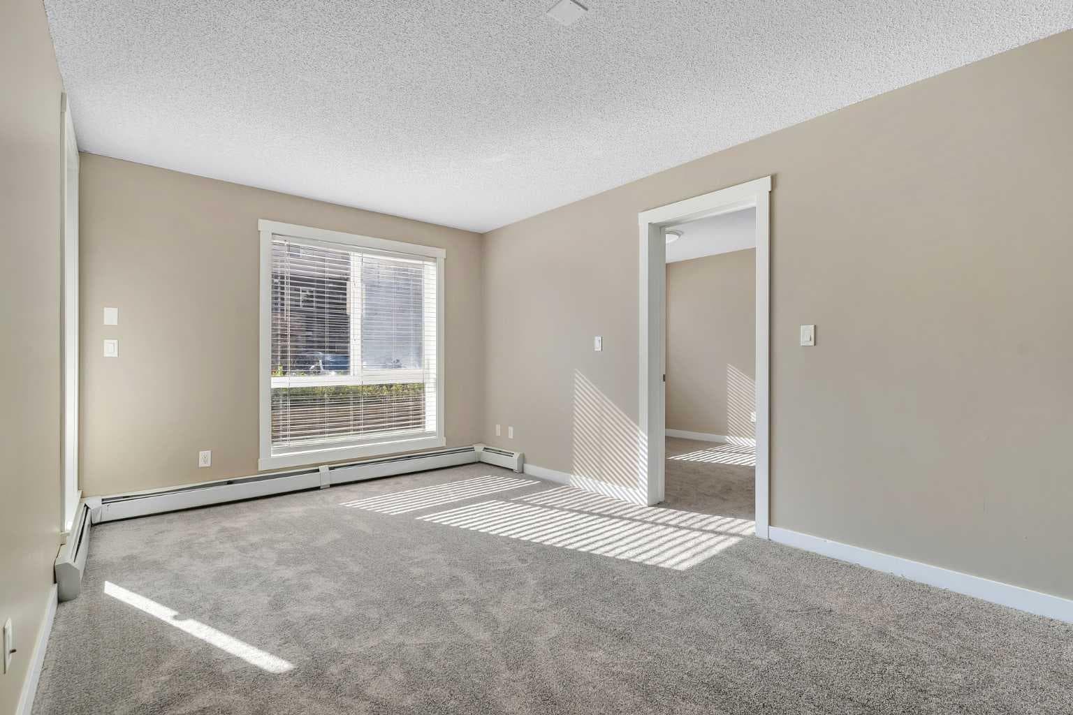 312, 10 Kincora Glen Park NW