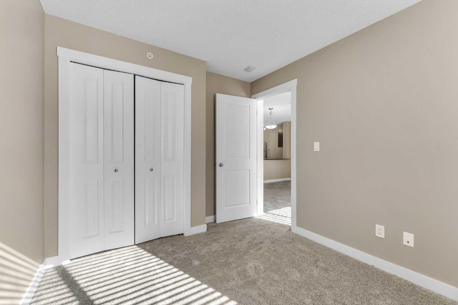 312, 10 Kincora Glen Park NW