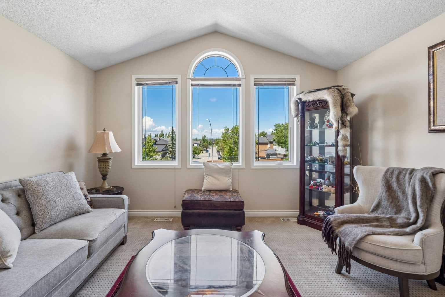 86 Tuscany Ravine Road NW