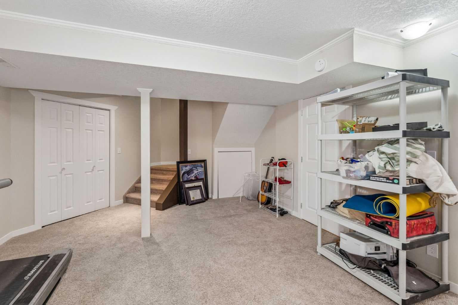 86 Tuscany Ravine Road NW