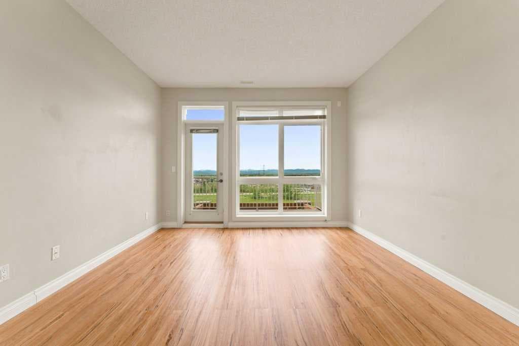 11, 133 Rockyledge View NW
