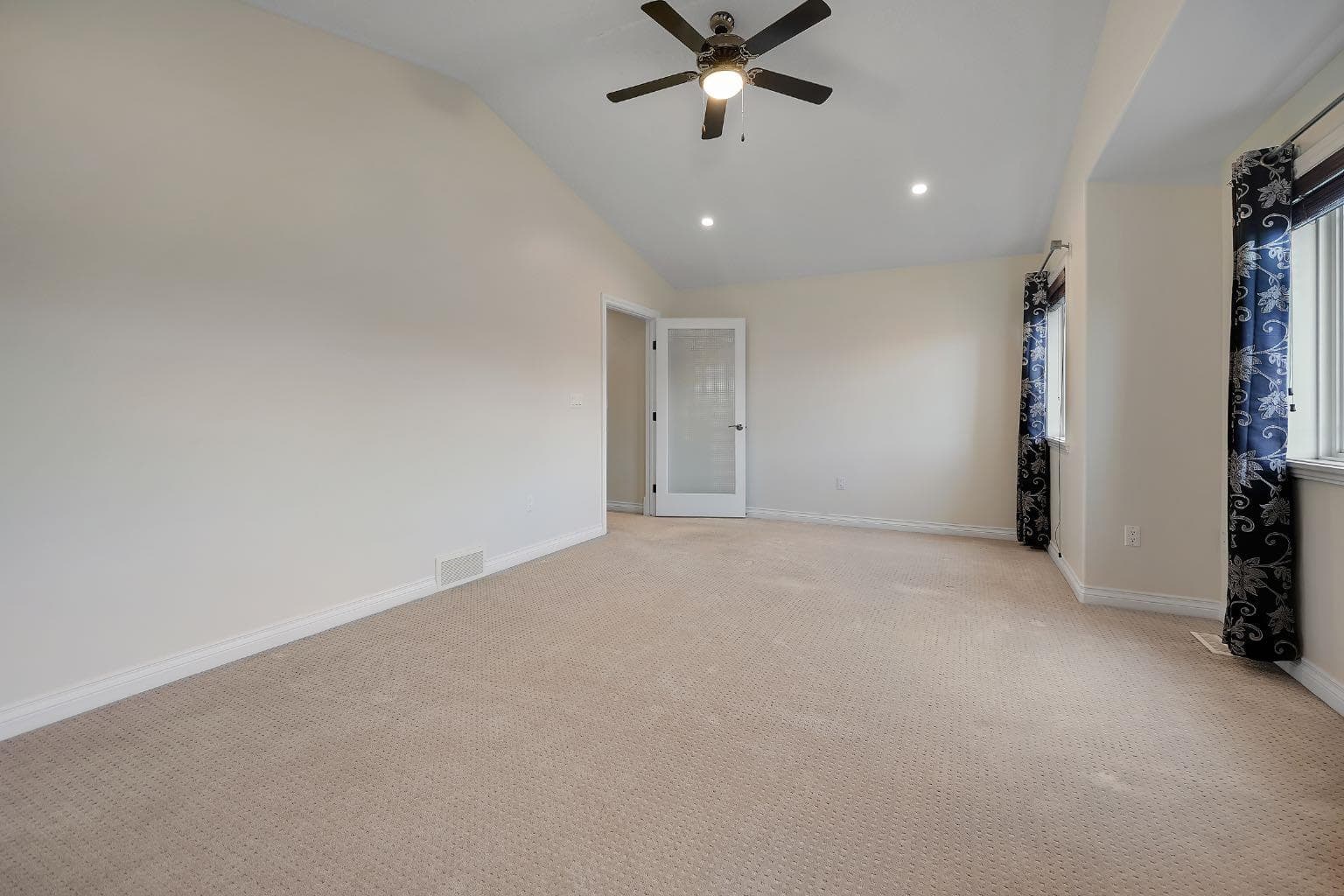 40 Baywater Court SW