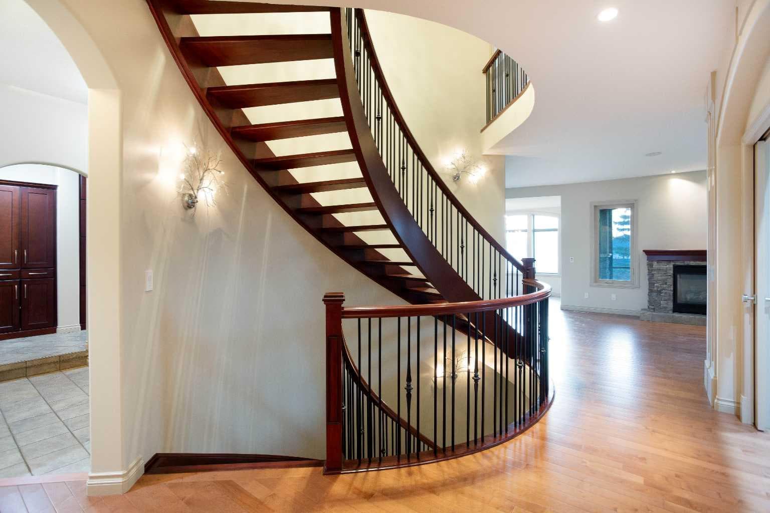 135 Coopers Hill SW