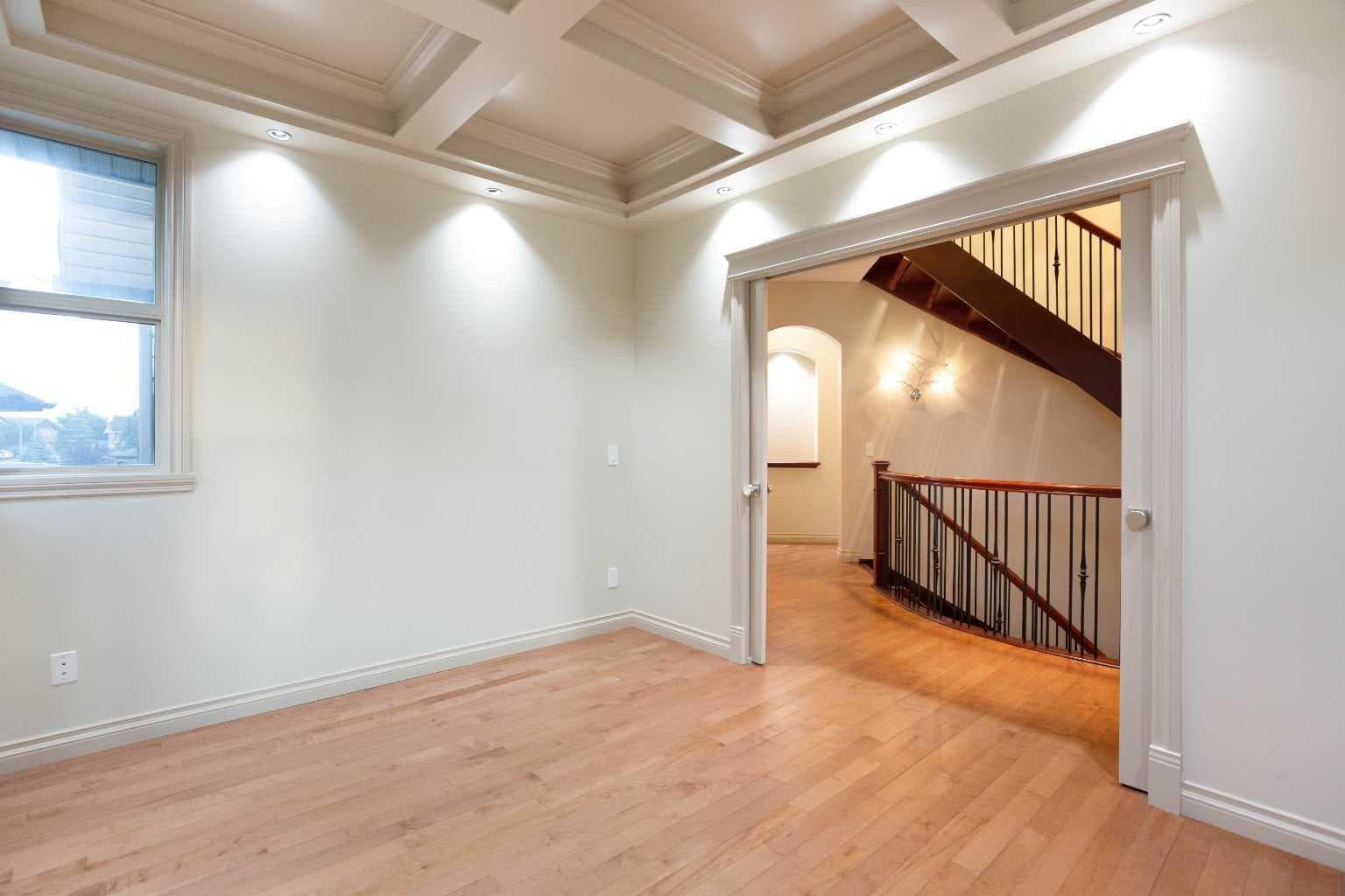 135 Coopers Hill SW