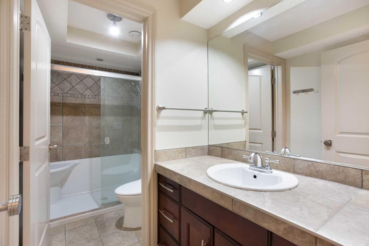 135 Coopers Hill SW
