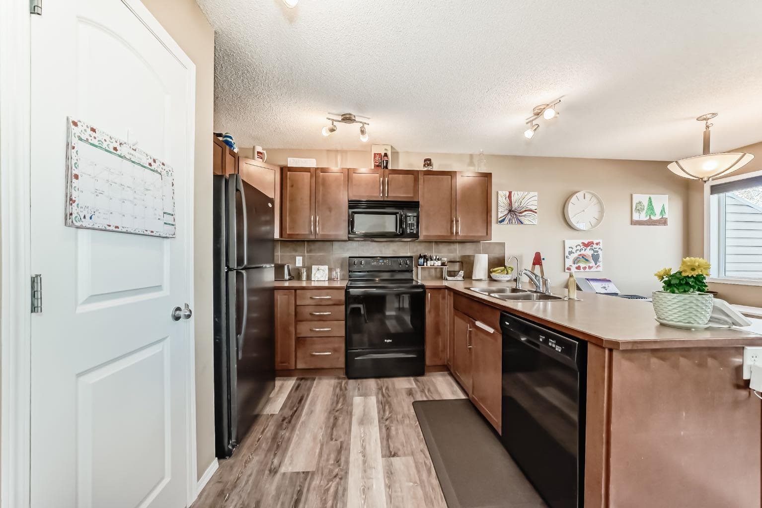 602, 800 Yankee Valley Boulevard SE