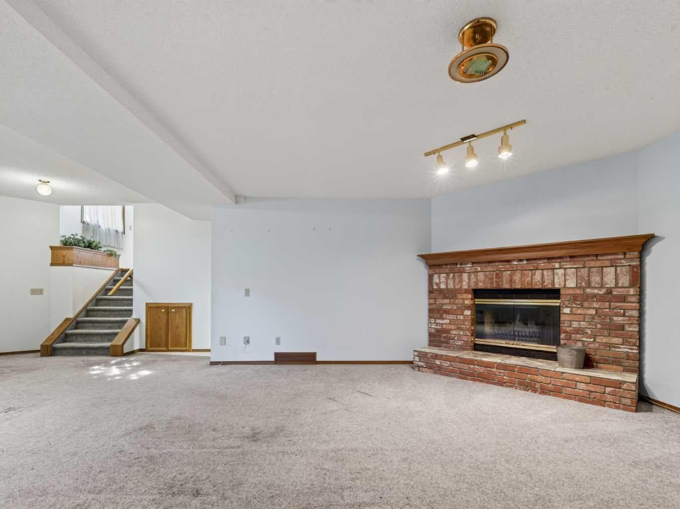 92 Scandia Hill NW