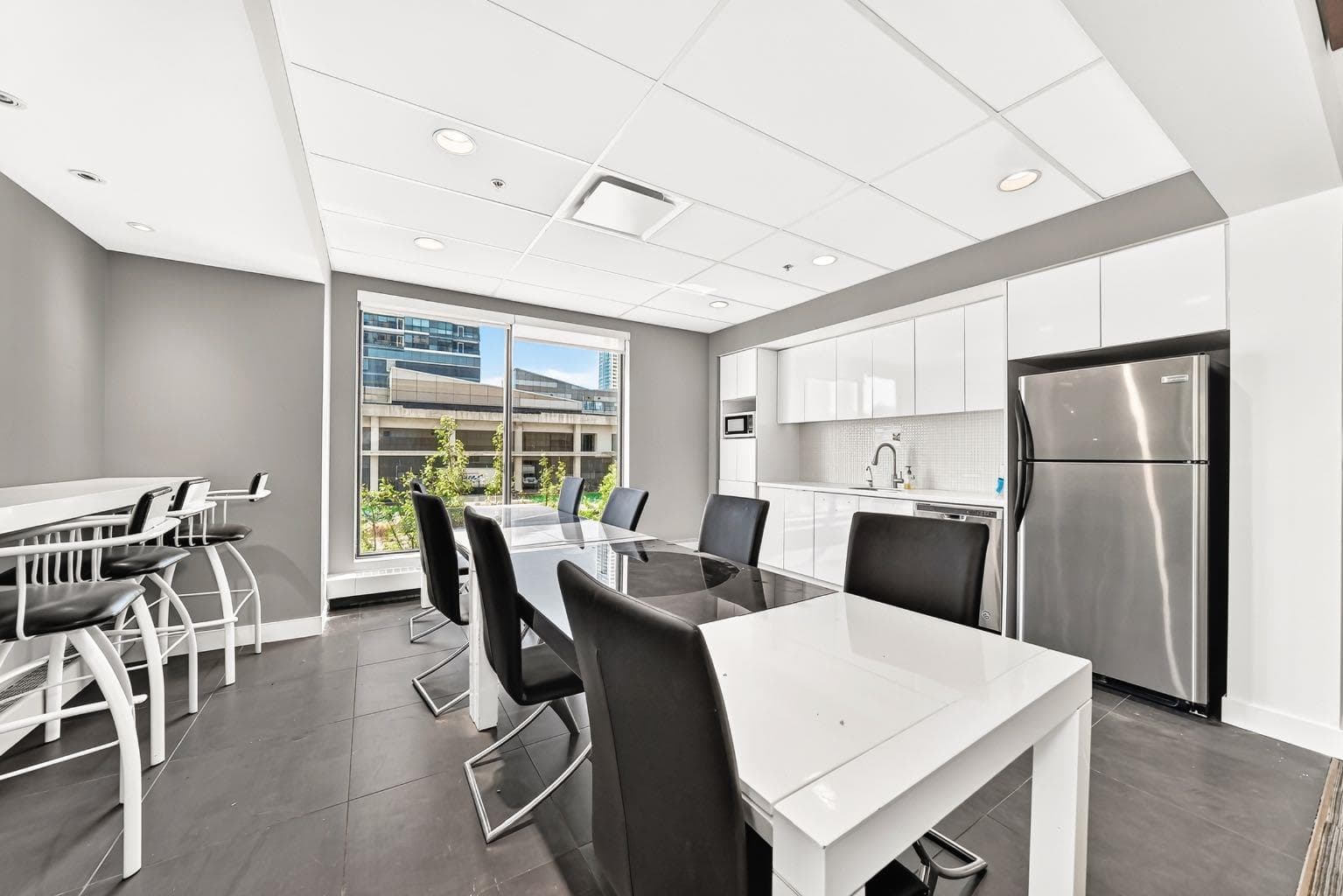 277, 1100 8 Avenue SW