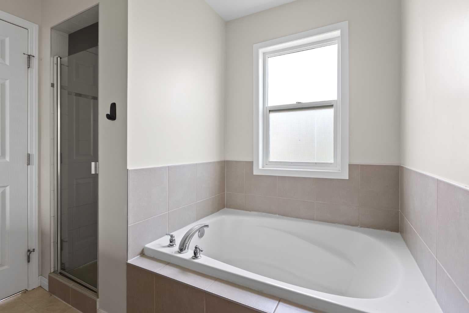 137 Windridge Road SW
