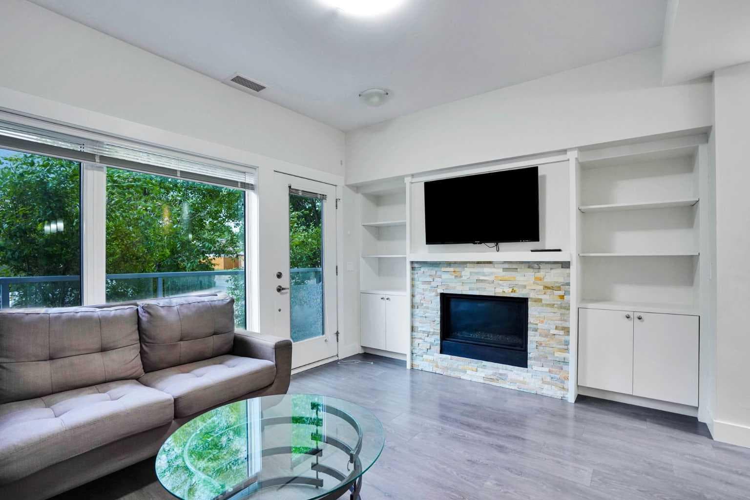 207, 20 Brentwood Common NW