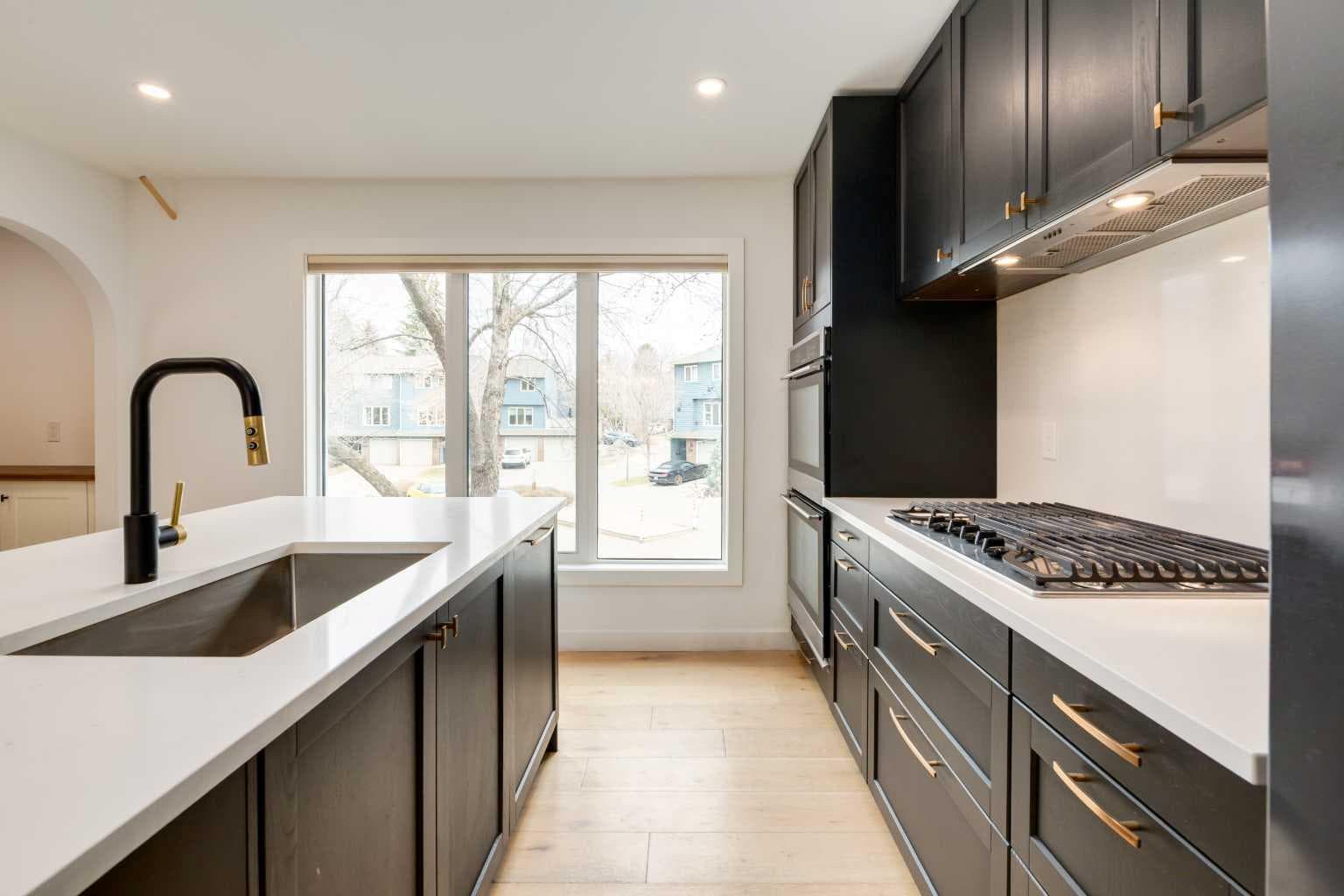 256 Point Mckay Terrace NW