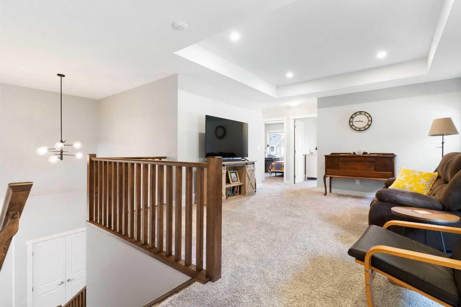 264 Riviera Way 