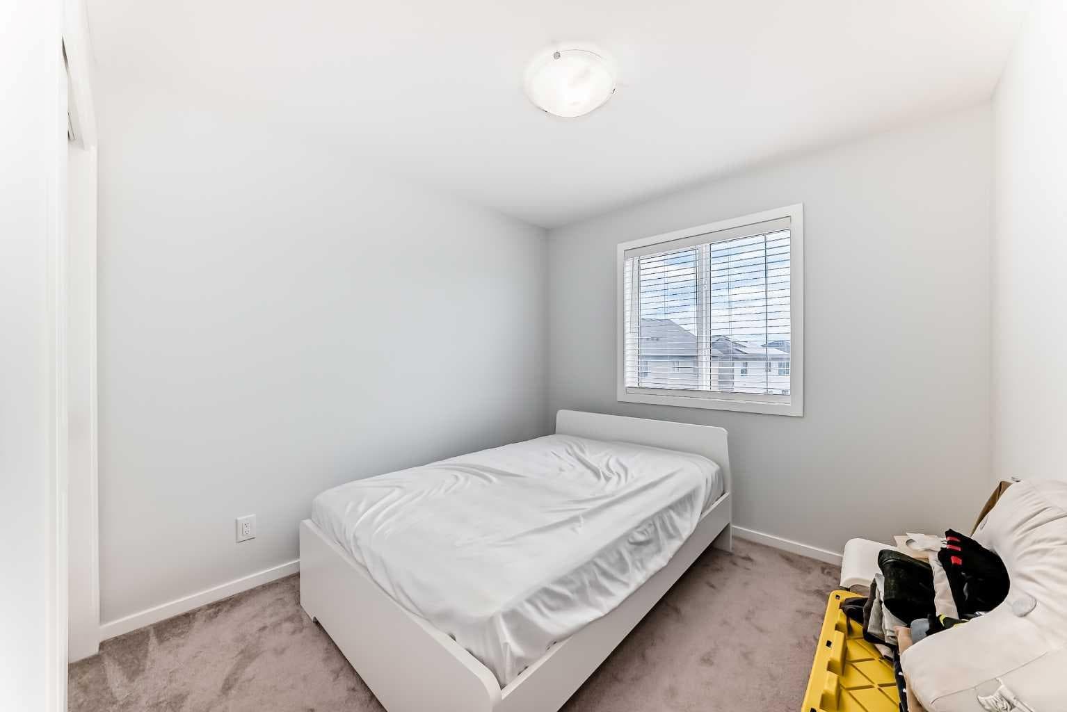 181 Yorkville Boulevard SW