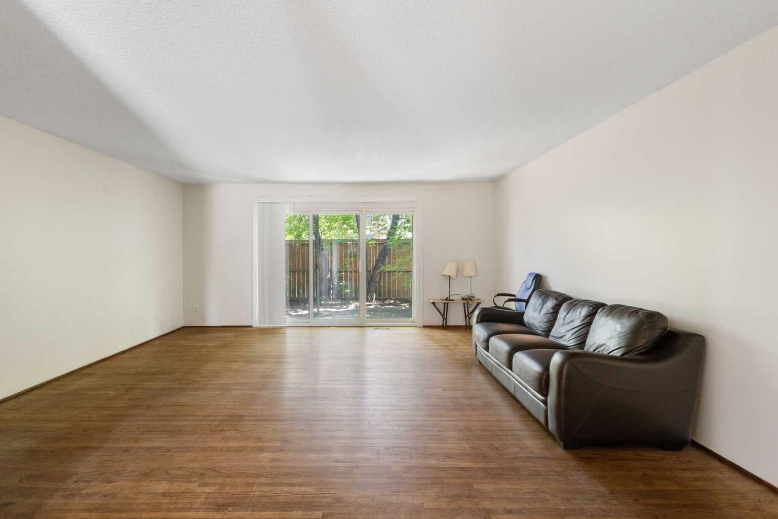 303, 1305 Glenmore Trail SW