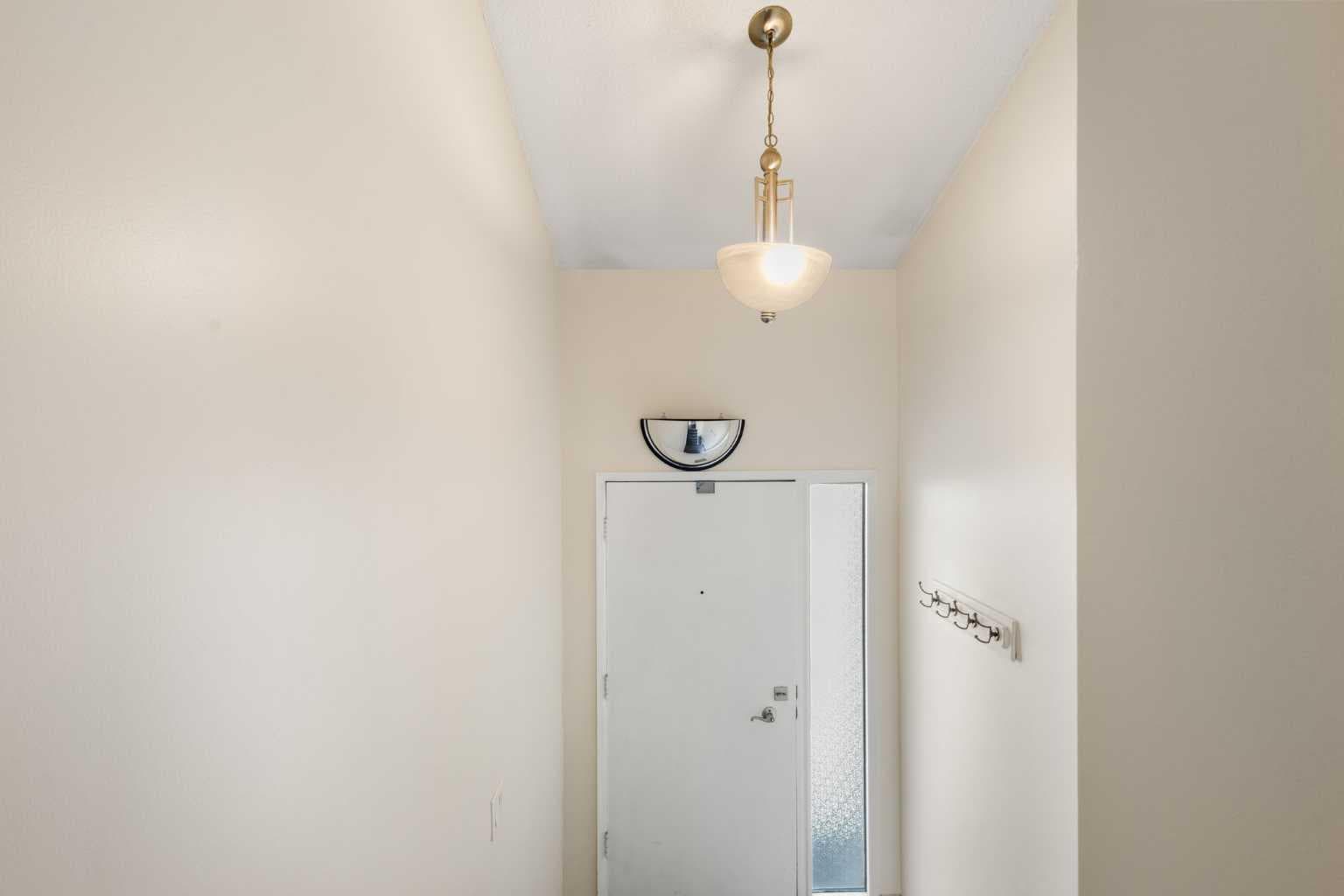 303, 1305 Glenmore Trail SW