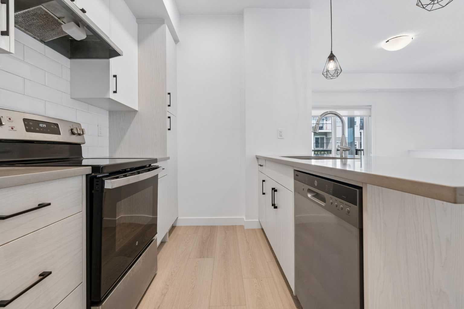 1001, 24 Rivercrest Drive 