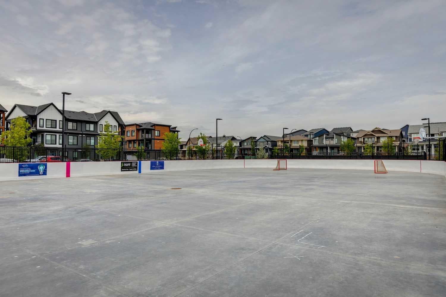 412, 260 Rowley Way NW