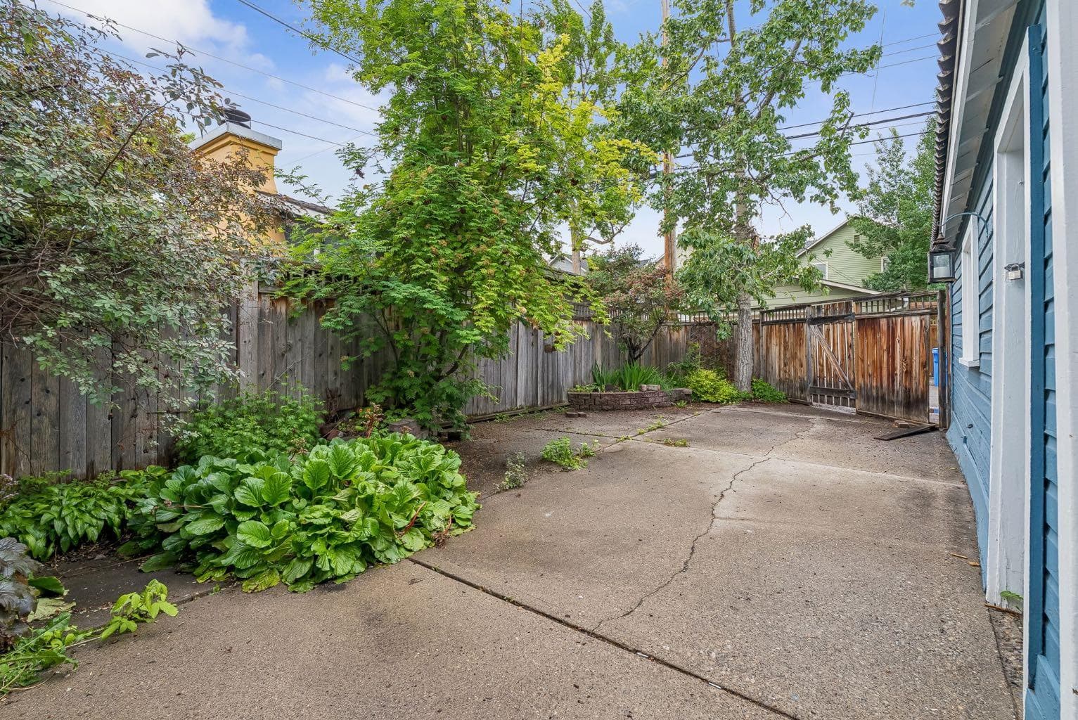 3217 Elbow Drive SW